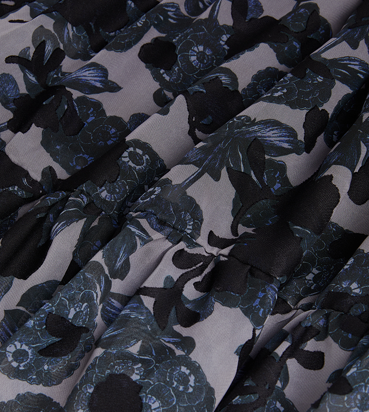 فستان بطبعة