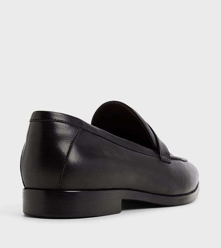 JAROD Round Toe Slip-On Loafers