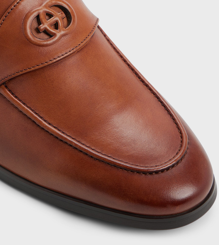 JAROD Round Toe Slip-On Loafers