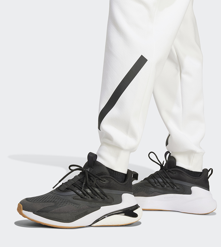 بنطال رياضي بطبعة شعار زد.إن.إي.  