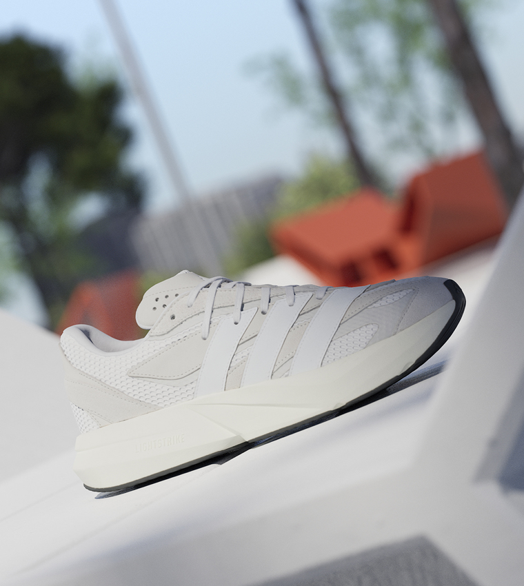 LIGHTBLAZE Logo Detail Lace-Up Sneakers