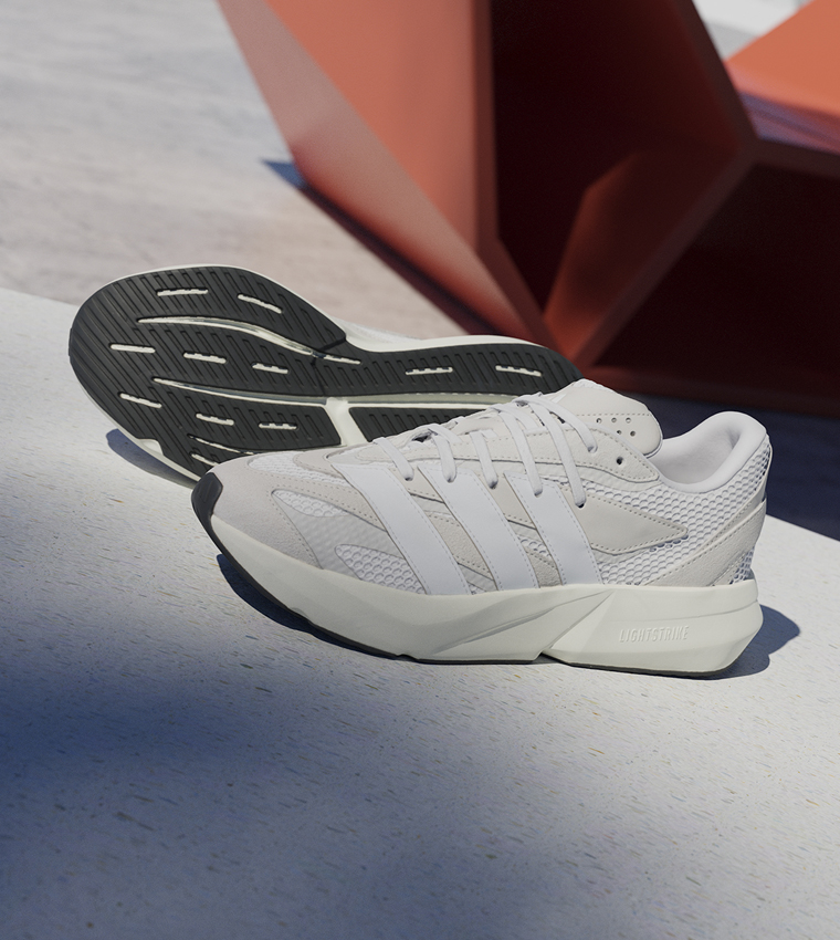 LIGHTBLAZE Logo Detail Lace-Up Sneakers