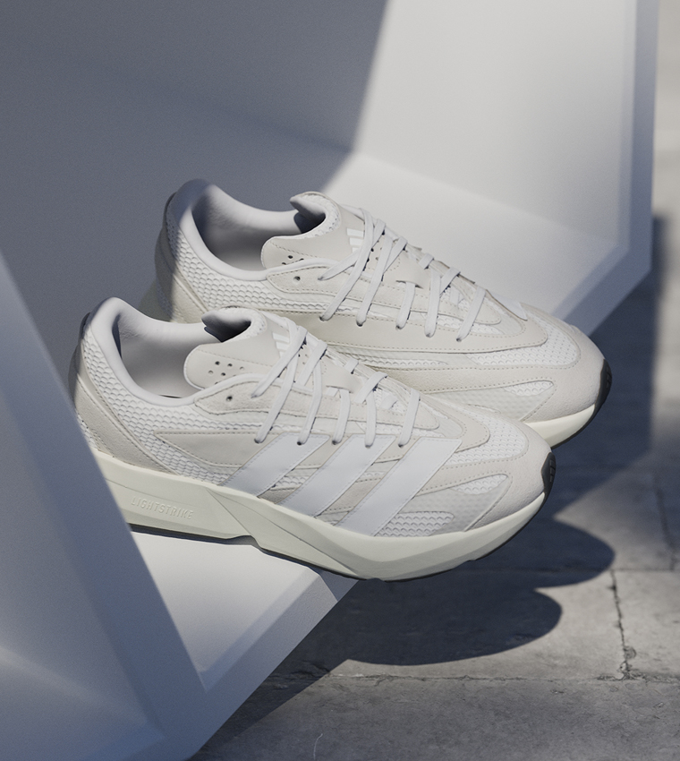 LIGHTBLAZE Logo Detail Lace-Up Sneakers