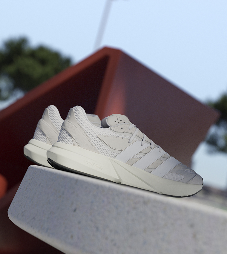 LIGHTBLAZE Logo Detail Lace-Up Sneakers