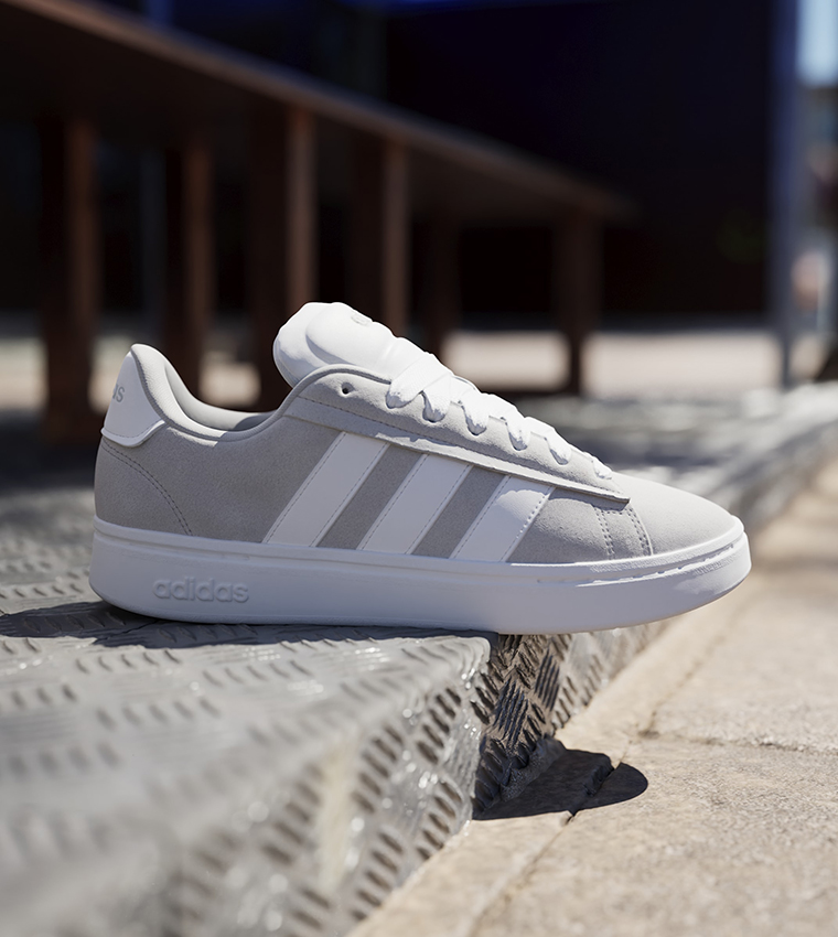 GRAND COURT ALPHA Lace Up Sneakers