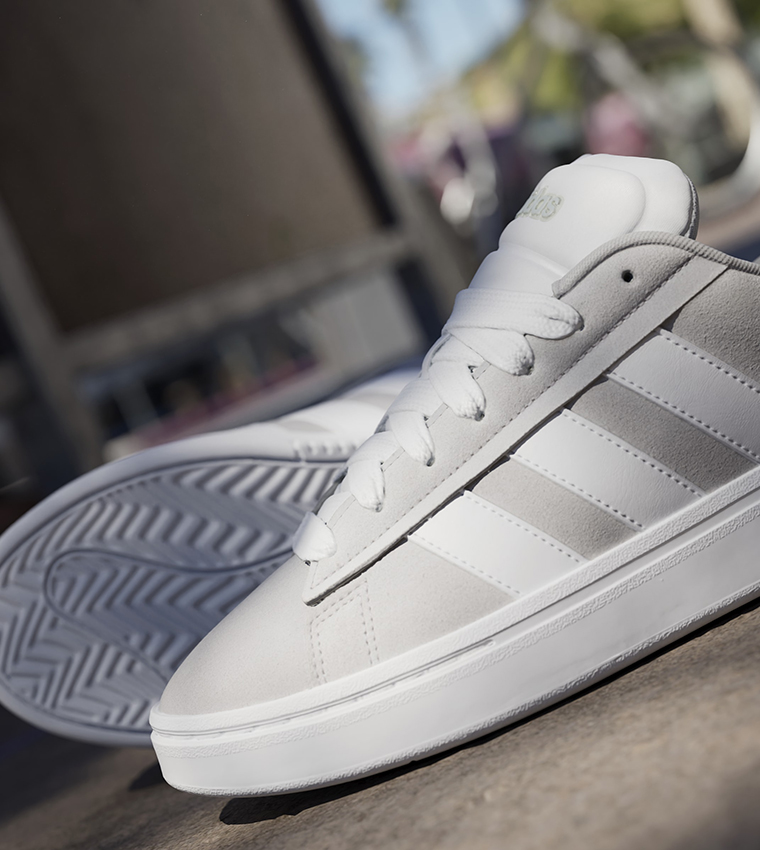 GRAND COURT ALPHA Lace Up Sneakers