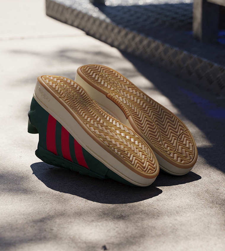 GRAND COURT ALPHA Lace Up Sneakers