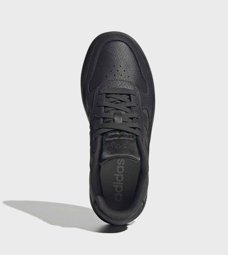 سنيكرز برباط لايت كورت