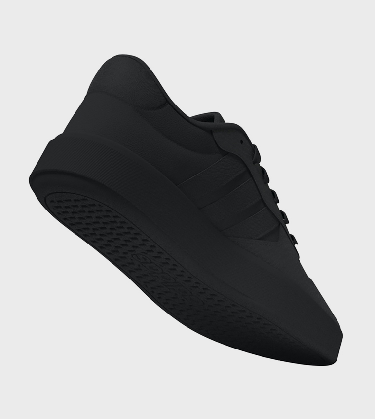 سنيكرز برباط لايت كورت