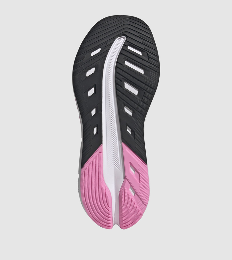 حذاء جري كويستار 3