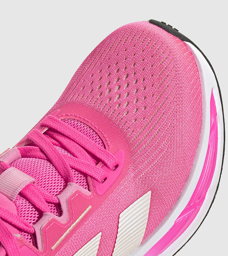 حذاء جري كويستار 3