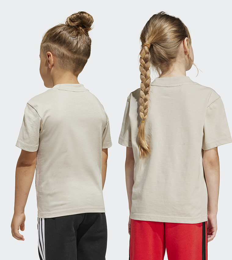 تيشيرت بأكمام قصيرة إسينشالز