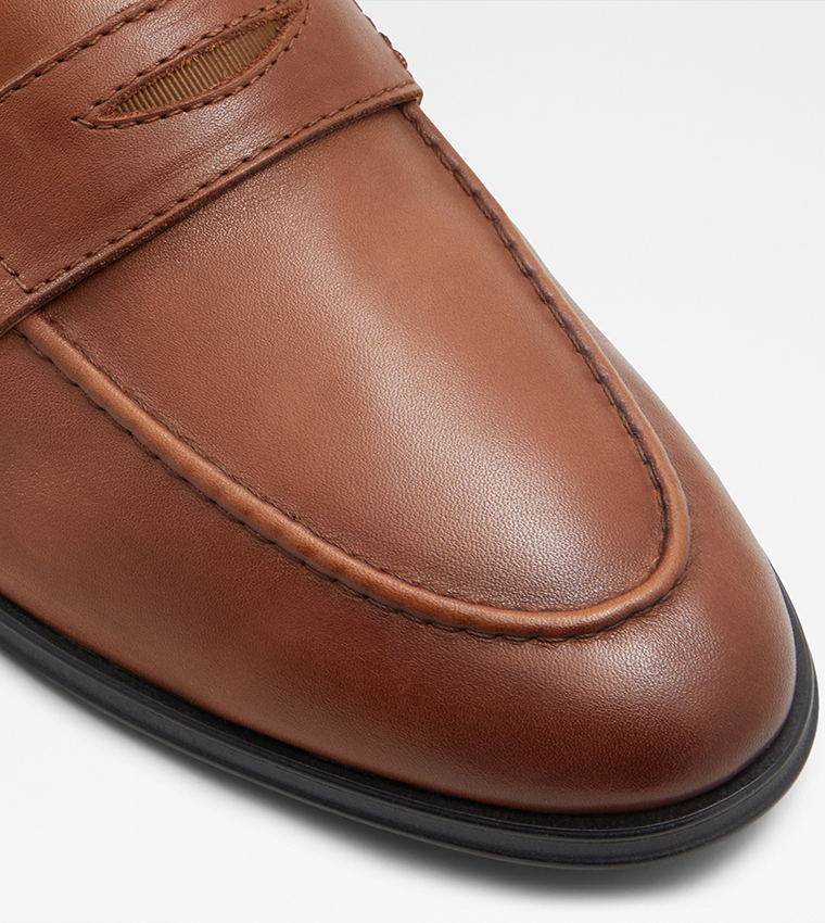 JOURNEY Slip-On Loafers