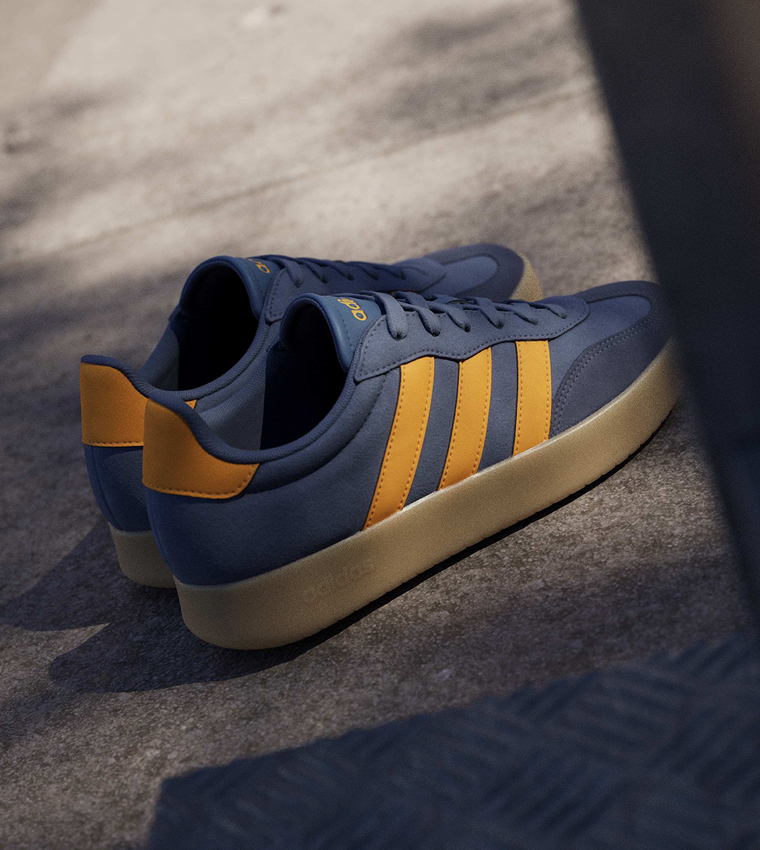 BARREDA Stripe Detail Lace-Up Sneakers