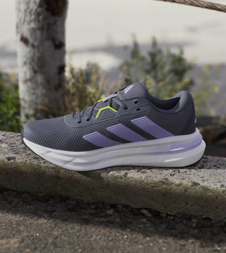 GALAXY 7 Stripe Detail Lace-Up Running Shoes