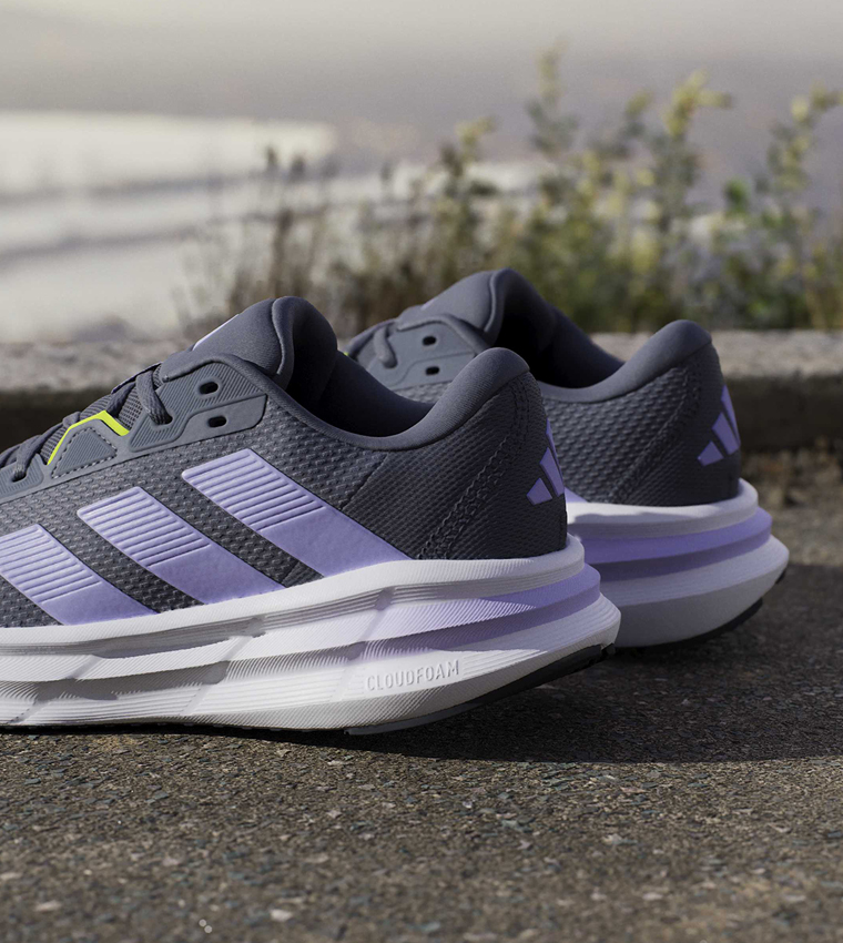 GALAXY 7 Stripe Detail Lace-Up Running Shoes