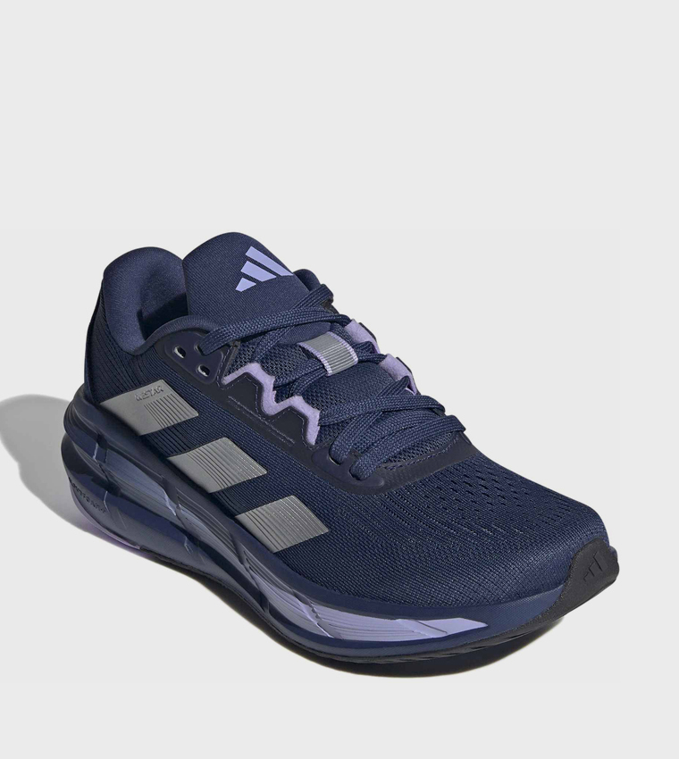 QUESTAR 3 Stripe Detail Lace-Up Running Shoes