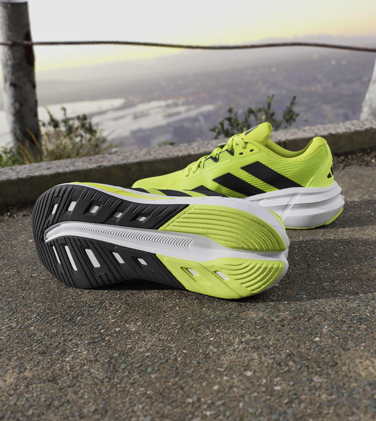 QUESTAR 3 Stripe Detail Lace-Up Running Shoes