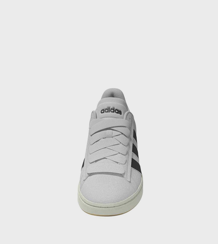 سنيكرز غراند كورت ألفا برباط