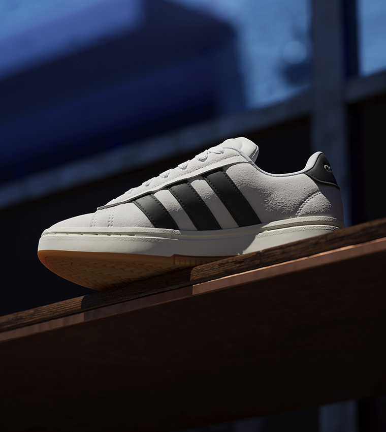 سنيكرز غراند كورت ألفا برباط