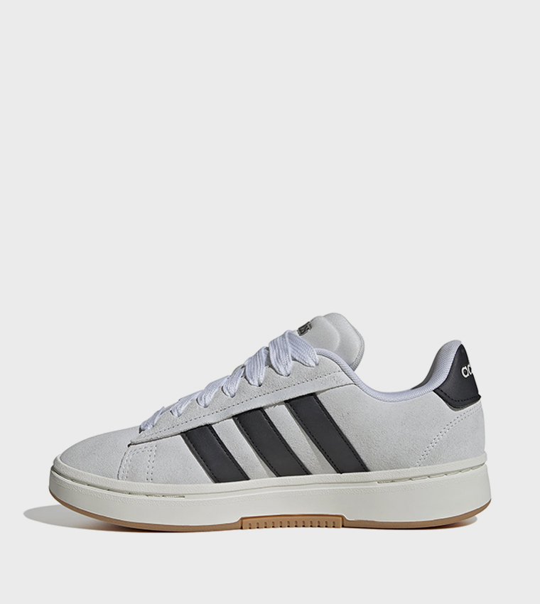 سنيكرز غراند كورت ألفا برباط