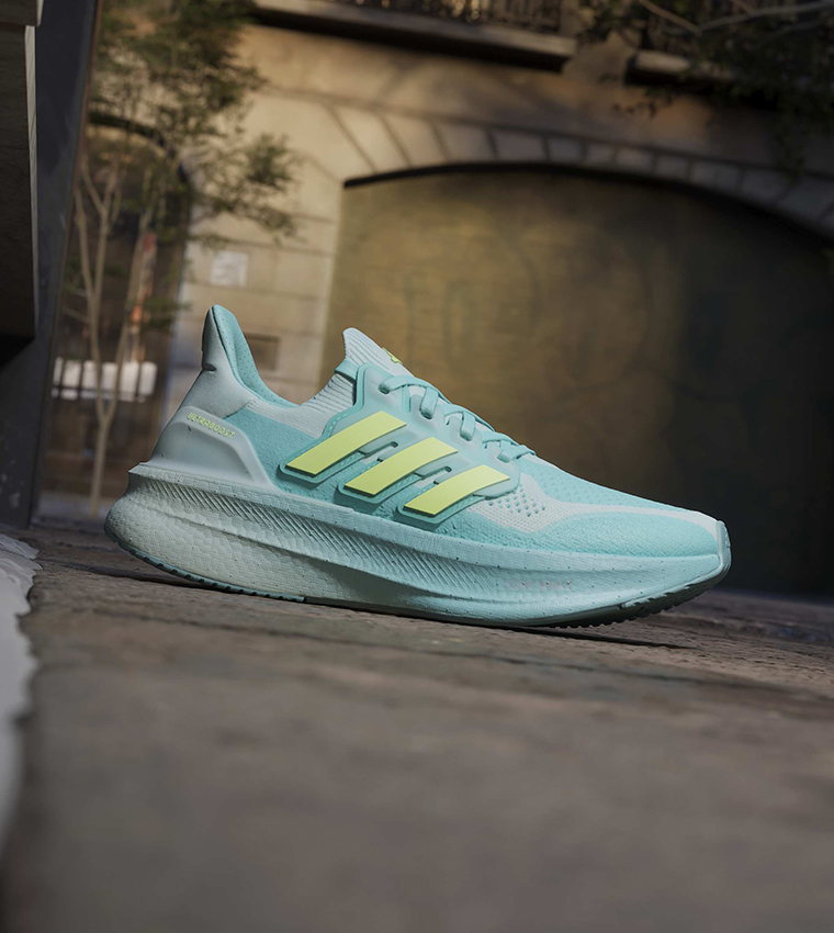 حذاء جري ألترا بوست 5 برباط