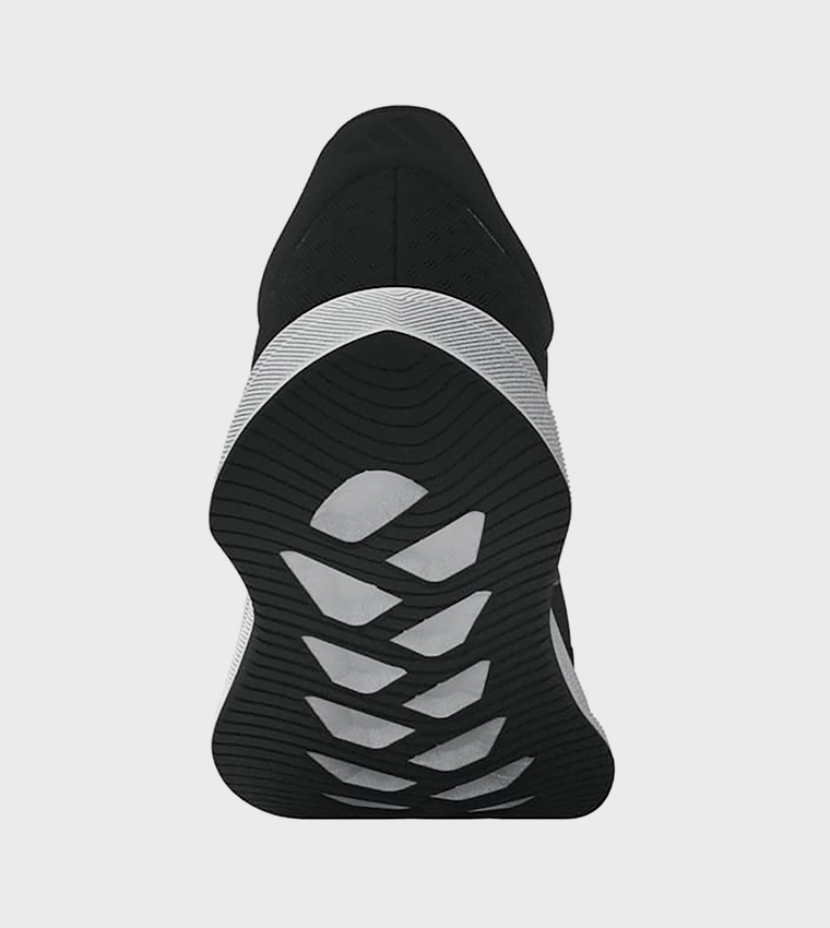 TREADMOVE Stripe Detail Mesh Running Shoes