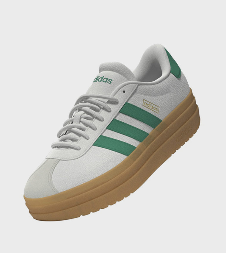 سنيكرز في إل كورت بولد برباط