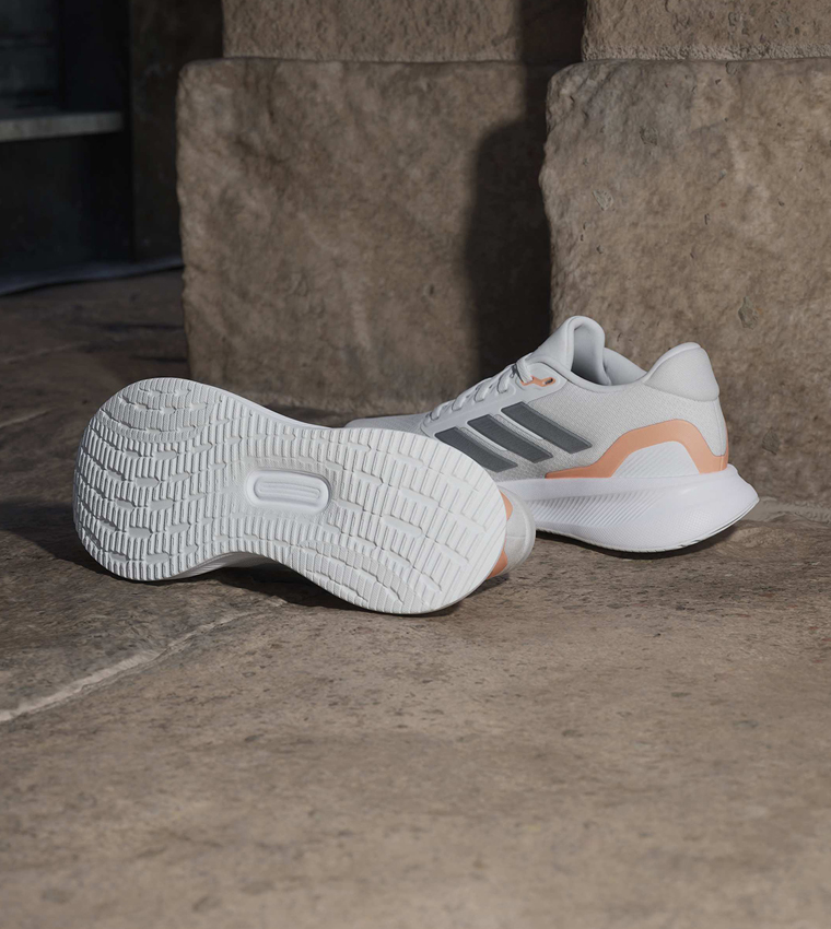 RUNFALCON 5 Stripe Detail Lace-Up Shoes