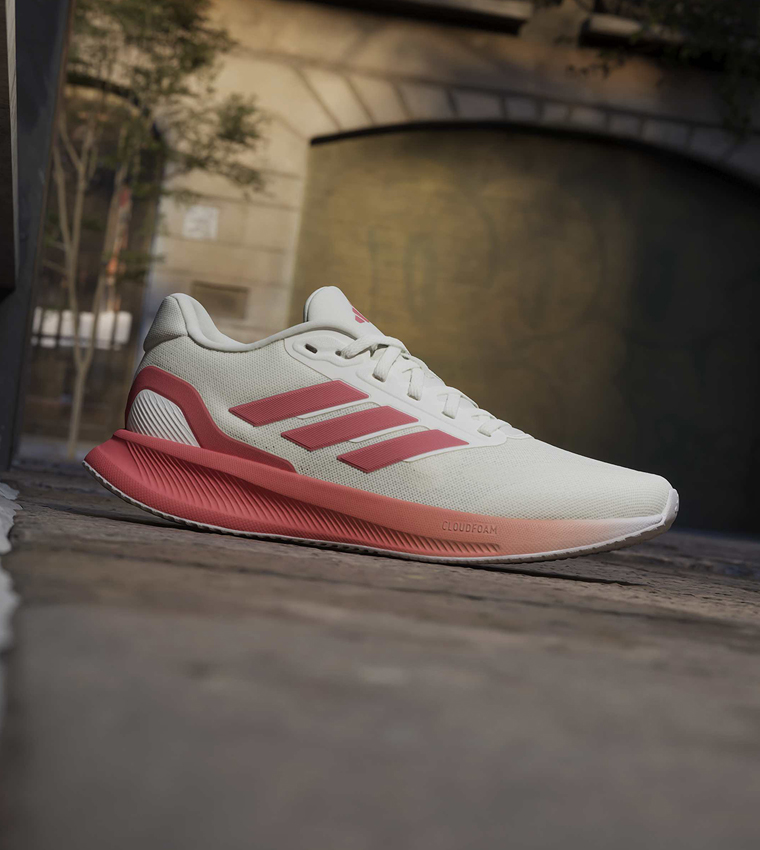 RUNFALCON 5 Stripe Detail Lace-Up Shoes