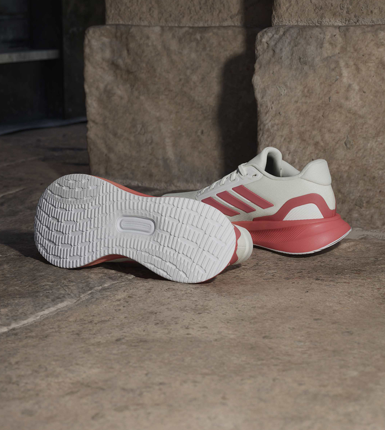 RUNFALCON 5 Stripe Detail Lace-Up Shoes