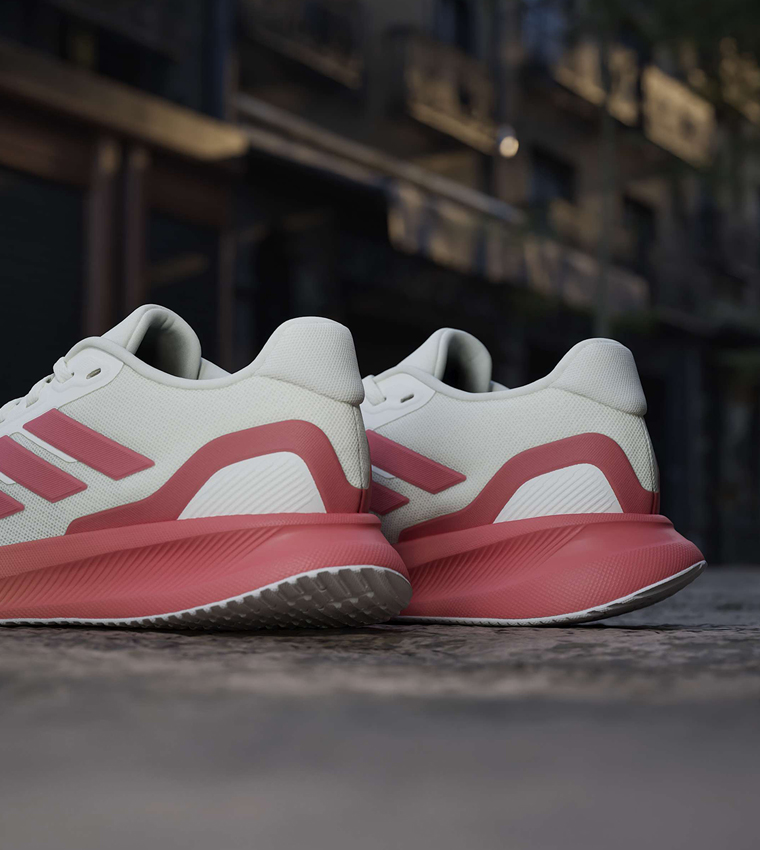 RUNFALCON 5 Stripe Detail Lace-Up Shoes