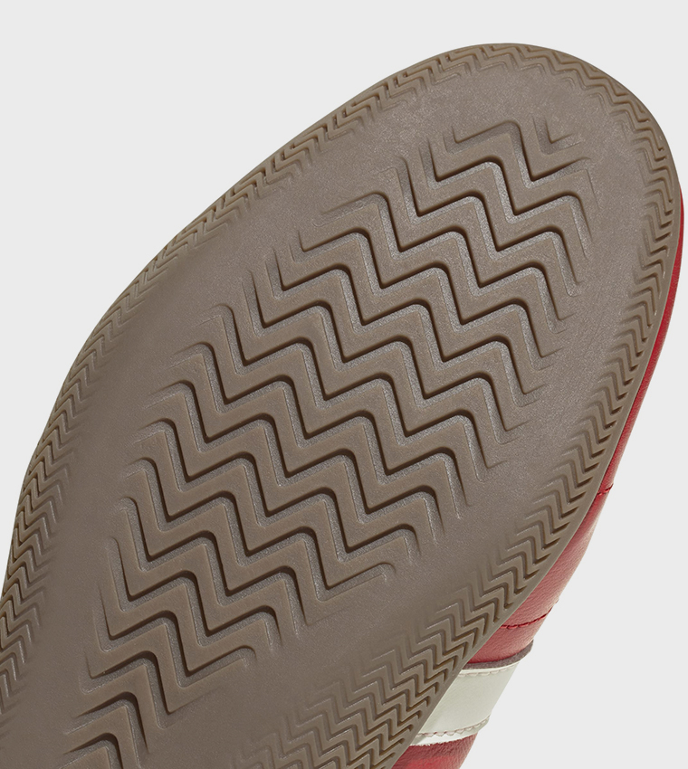 GRAND COURT Low Top Sneakers