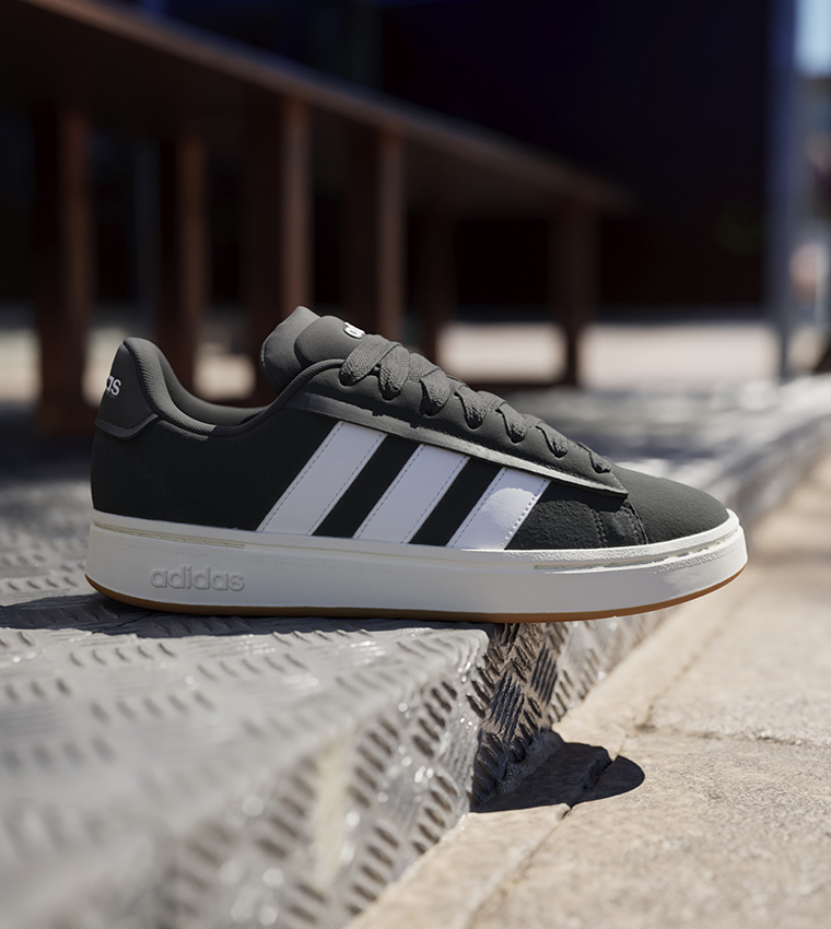 GRAND COURT ALPHA Lace Up Sneakers