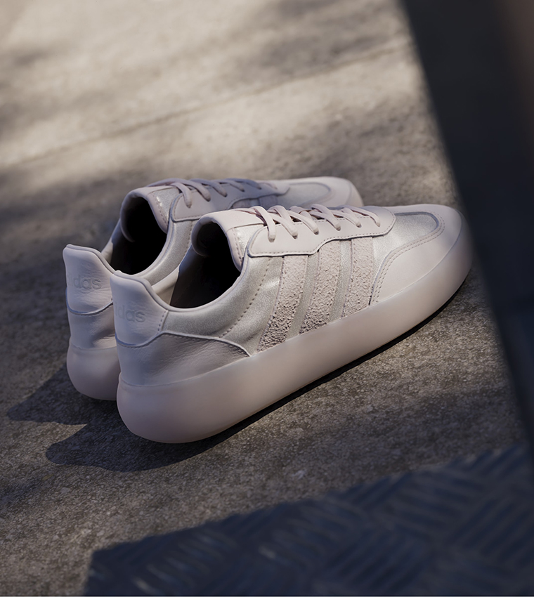 BARREDA DECODE Lace Up Sneakers