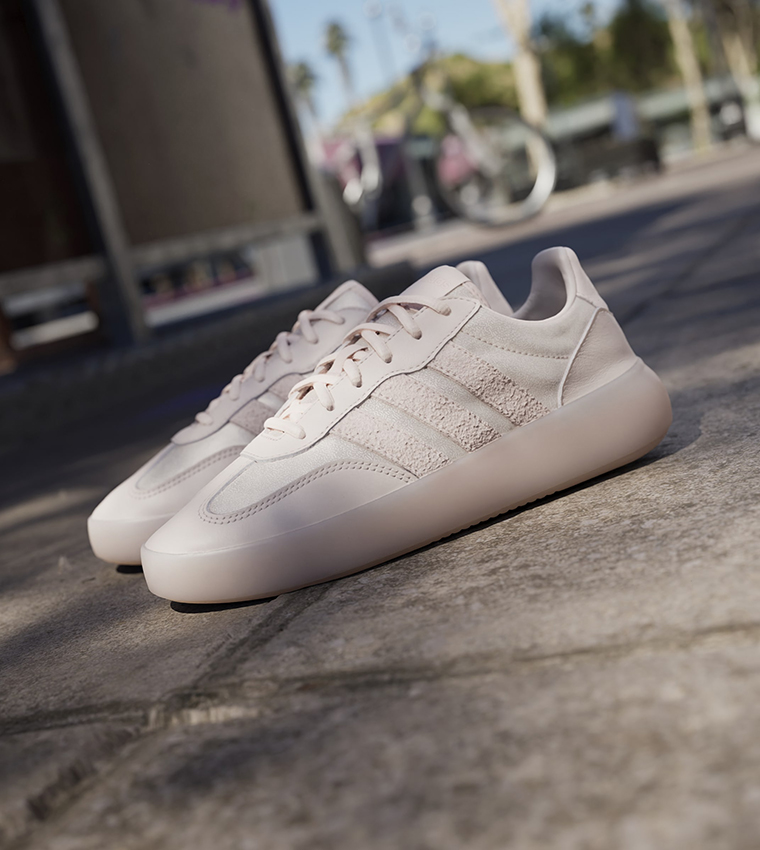 BARREDA DECODE Lace Up Sneakers