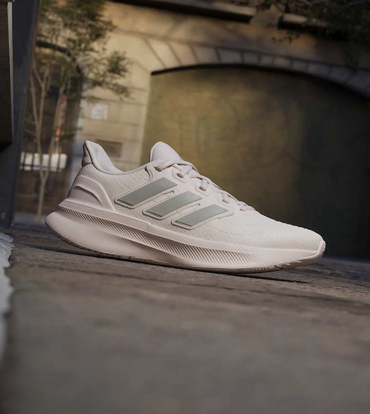 حذاء جري ألترا رن 5 برباط