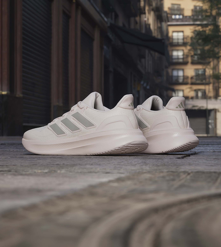 حذاء جري ألترا رن 5 برباط