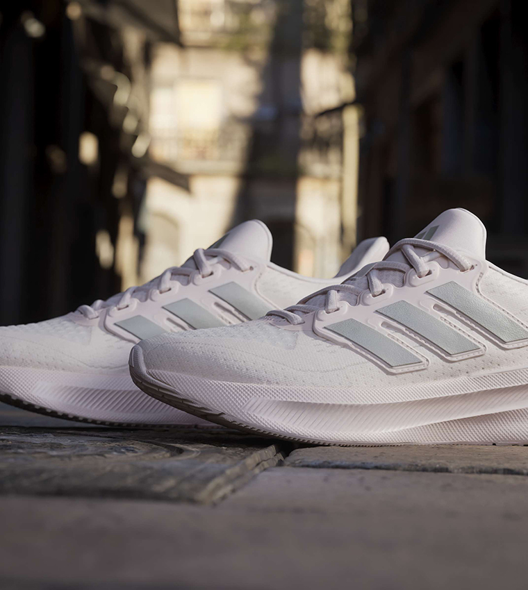 حذاء جري ألترا رن 5 برباط