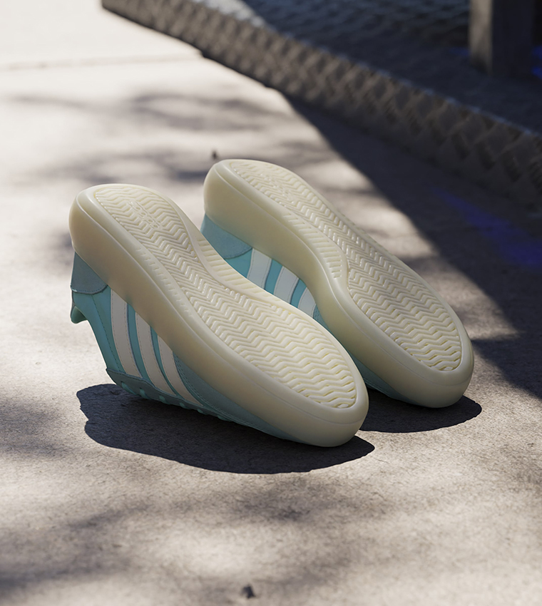 BARREDA DECODE Lace Up Sneakers