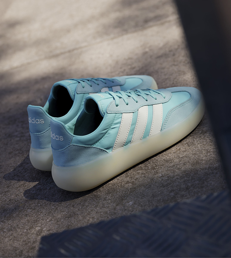 BARREDA DECODE Lace Up Sneakers