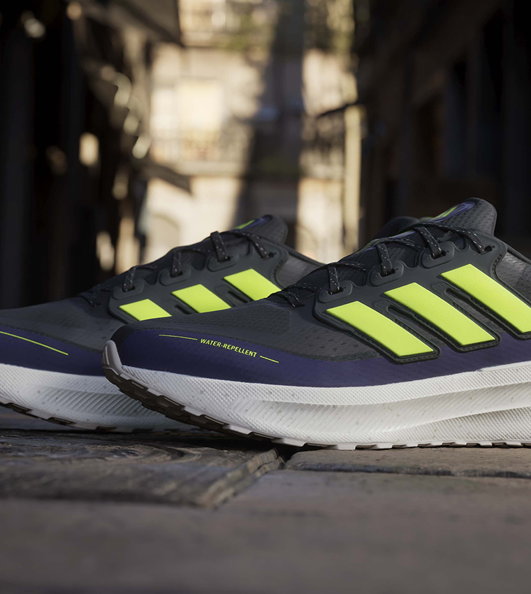 ULTRARUN 5 TR Lace Up Running Shoes