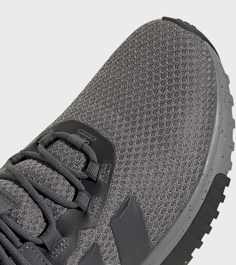 سنيكرز كابتير شبكي بشعار