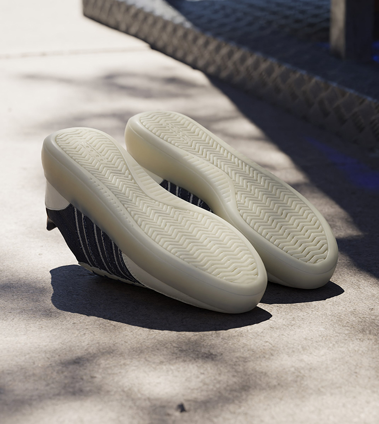 BARREDA DECODE Lace Up Sneakers