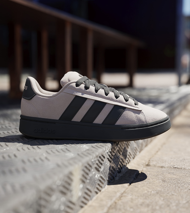 GRAND COURT ALPHA Lace Up Sneakers