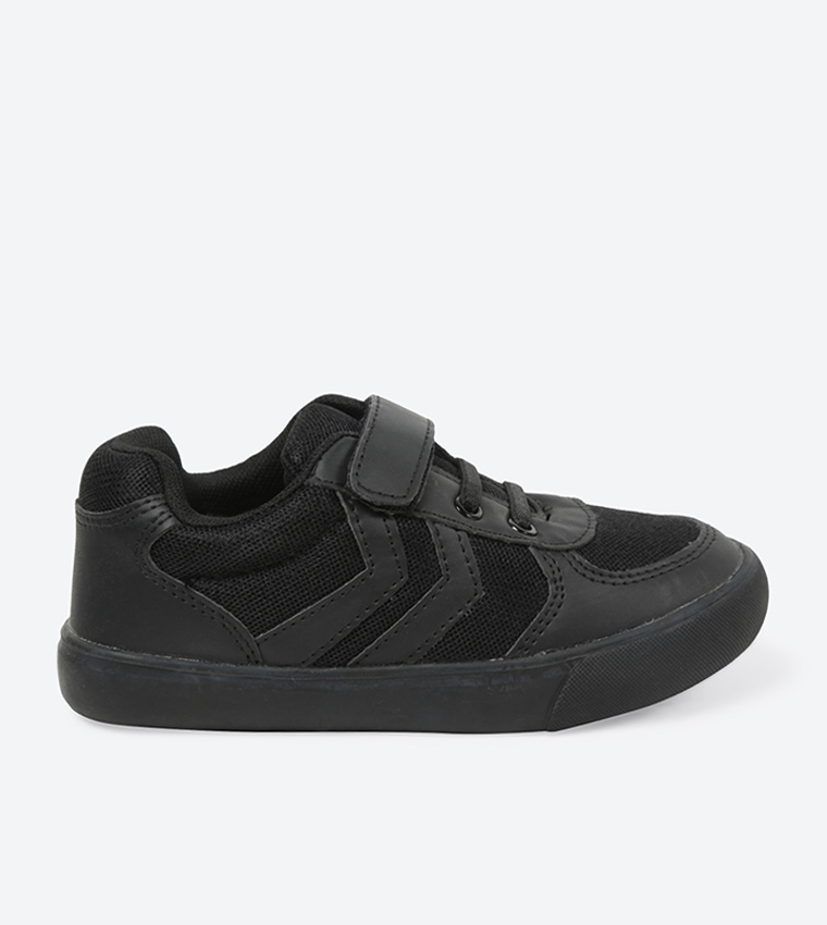 Velcro tennis deals shoes