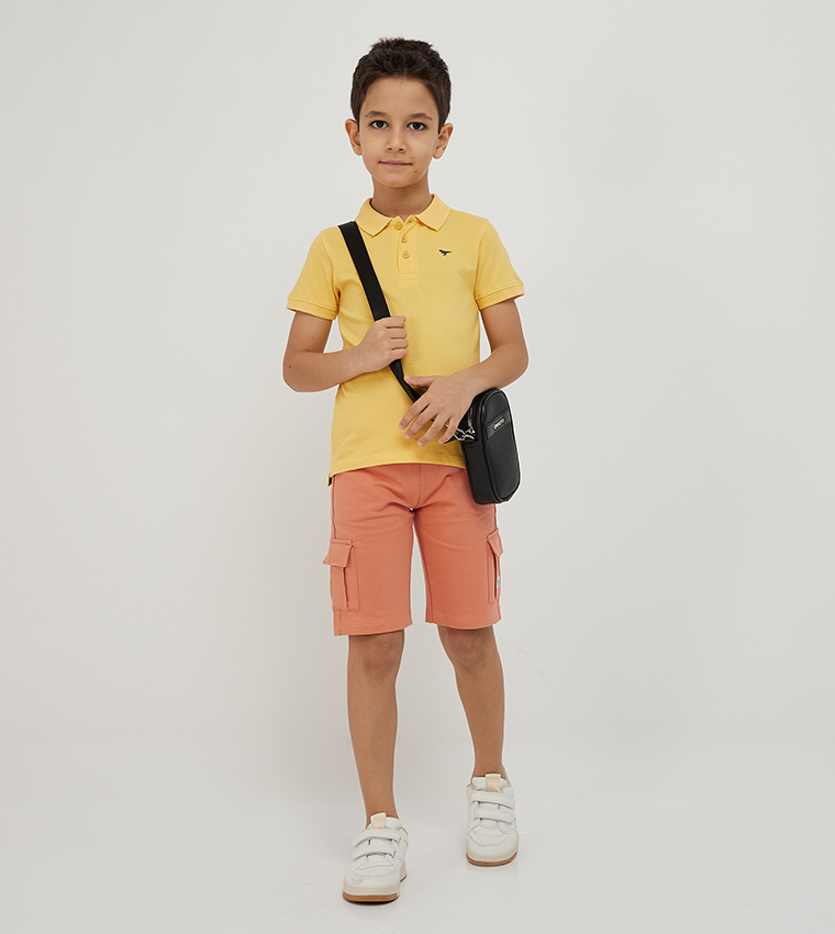 تيشيرت بولو بأكمام قصيرة