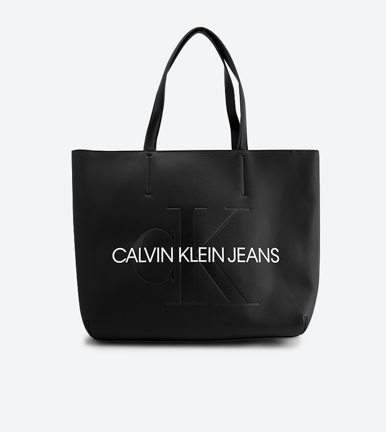 Calvin klein store sculpted monogram