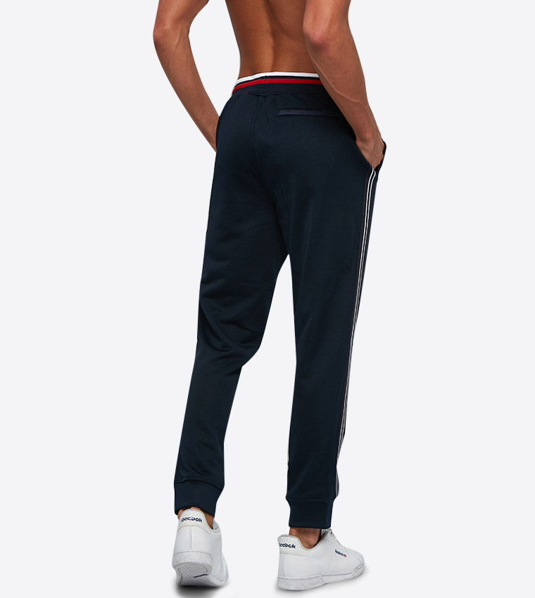 بنطال رياضي بلون كحلي