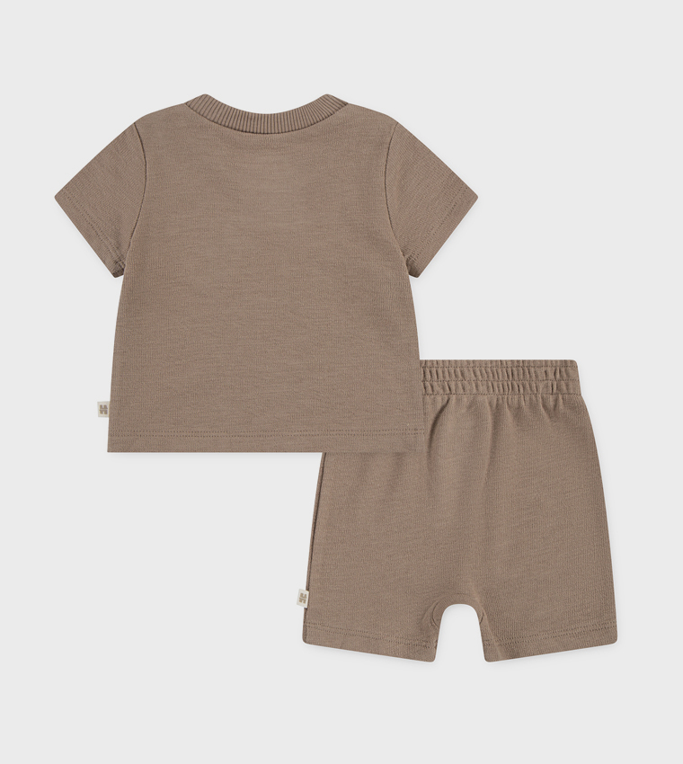 طقم ملابس بأكمام قصيرة 